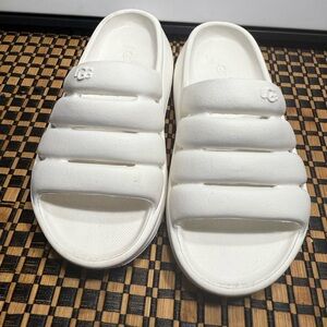 UGG White Slide Sandals Kids SZ 1 Box4